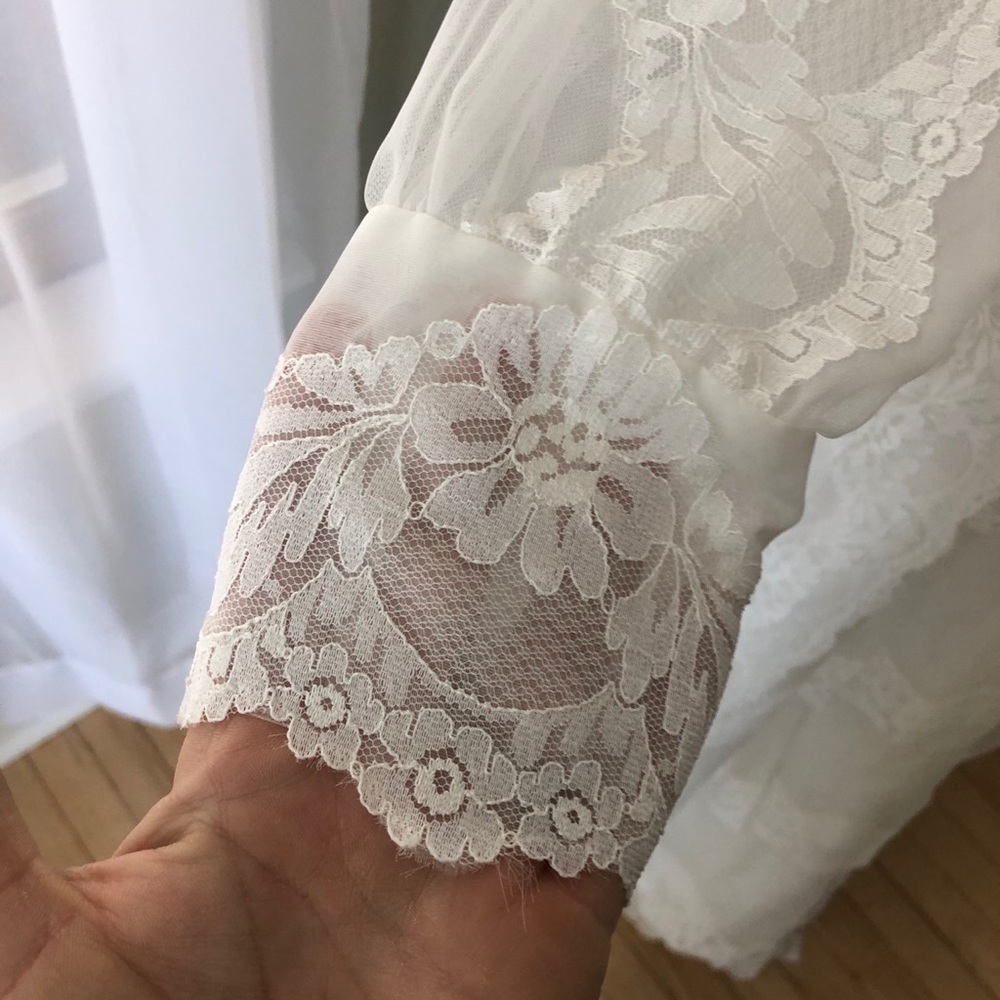 Vintage wedding dress immaculate condition size 6 - Picture 8 of 12